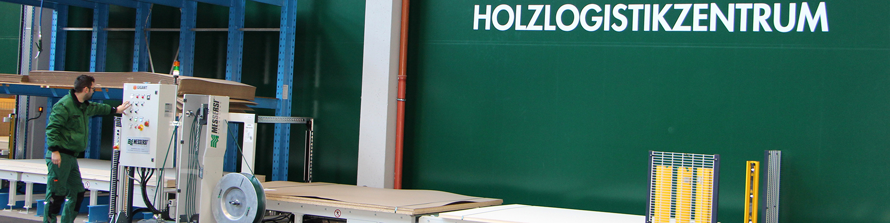 Holzlogistikzentrum Weyland Plattensortiment im Holzlogistikzentrum, effizient und ressourcenschonend in einem automatisierten Lager verwaltet